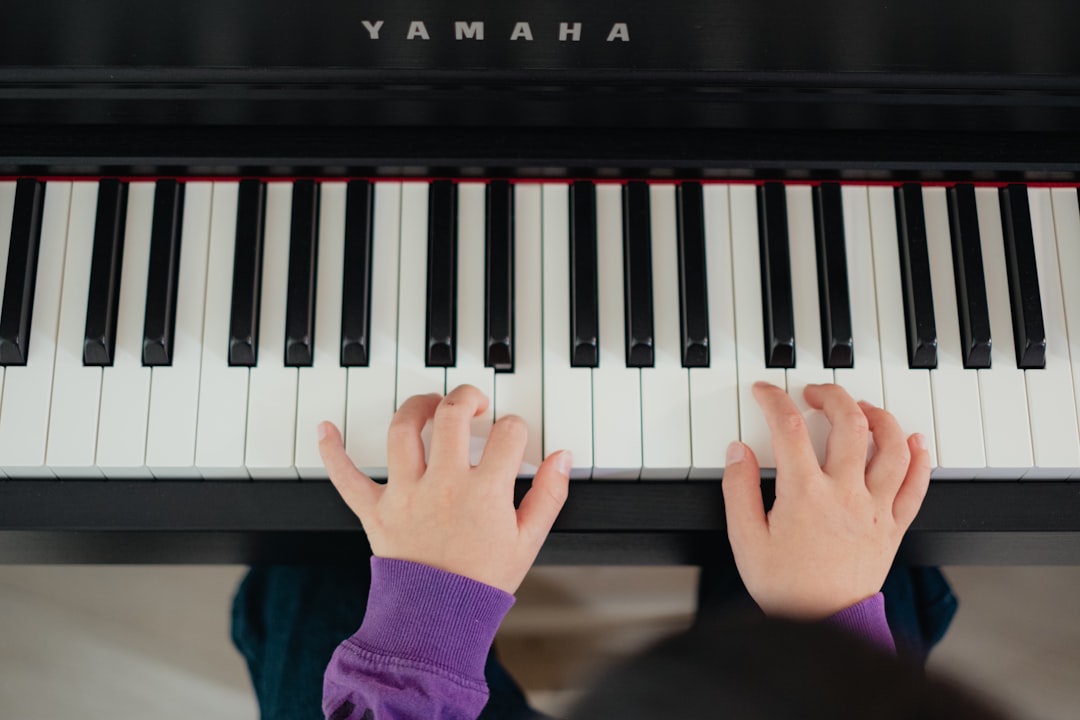 Heeft pianoles op de basisschool echt invloed op de leerprestaties?